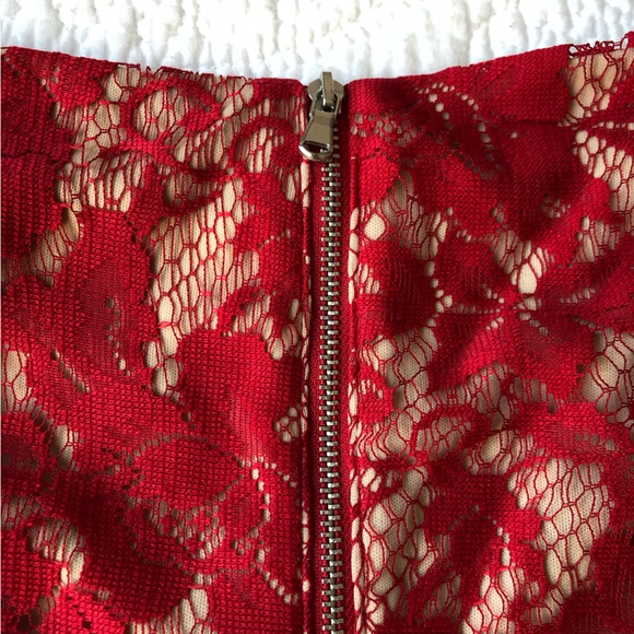 danny and nicole Red Lace A-Line Dress; size 6 - Picture 3 of 7